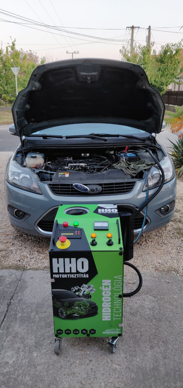 HHO Motortisztítás Ford Focus 2.0i 16V 145 Le Benzin- Gáz